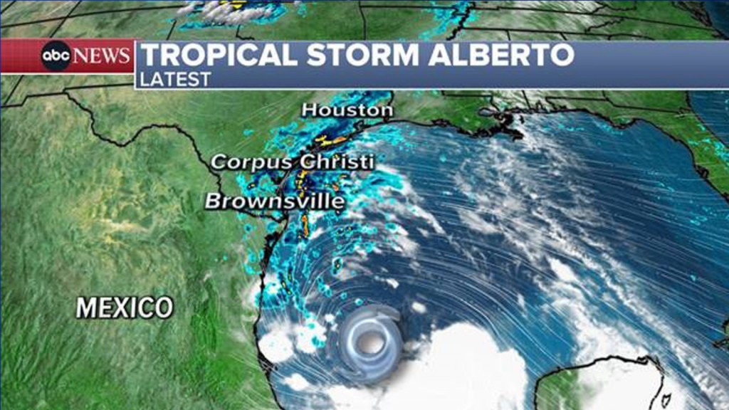 Tempestade tropical Alberto atinge o México e causa inundações no Texas