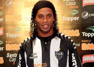 Apresentacao-Ronaldinho-Atletico-MG-Foto-Leonardi_LANIMA20120604_0116_26
