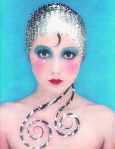 sequinsgazeta 1971-fashion-make-up-Biba-esque-sequins