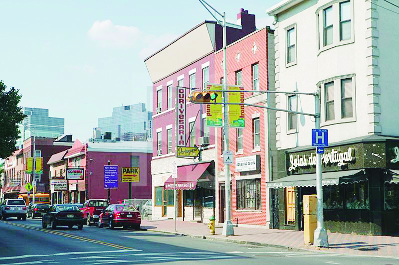 Onda de violência assusta entregadores brasileiros em Newark