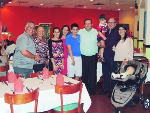 Marco e Lilian Alevato, Noemi da Silva, Luciana Ramos, Heitor Eugênio Ramos, Nelson Ramos Junior, Zigomar Vuelma com Julio Cesar Ramos e Fernanda Cirino com o pequeno Arthur. 