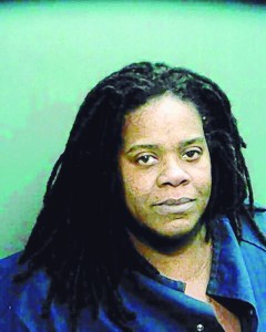 A mãe, Yolander Lasane, foi presa, acusada de negligência.