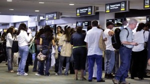 desembarque-aeroporto-miami-size-598