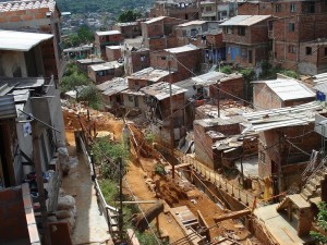 pobreza brasil e colombia