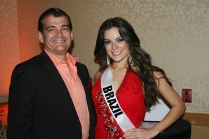 Pete Garcia e Miss Brasil Melissa Gurgel.