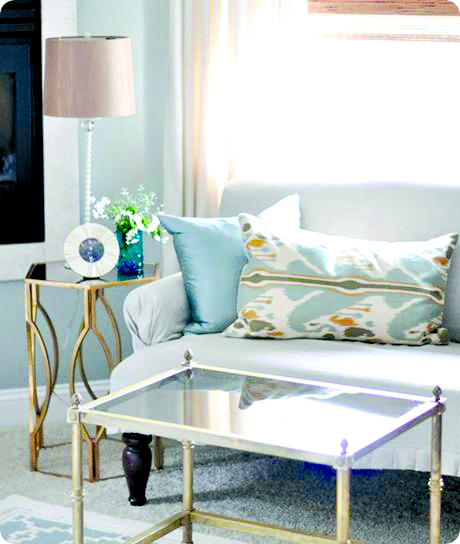 Clean e chique esta sala em tons pastéis. Clássico!