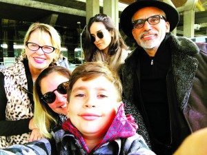 Yara e Jo Cavaignac com a familia