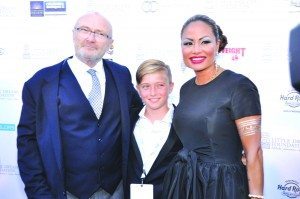 Phil Collins, orianne Cevey e Mattew Collins