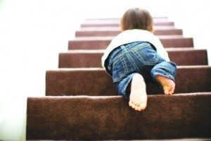 Baby - escadas perigosas
