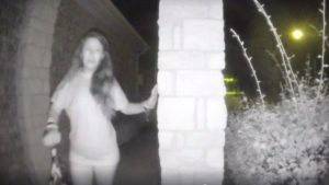 Polícia mulher sumiu campainha casas Texas