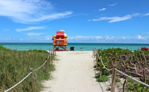Autoridades advertem público a não nadar em parte de Miami Beach