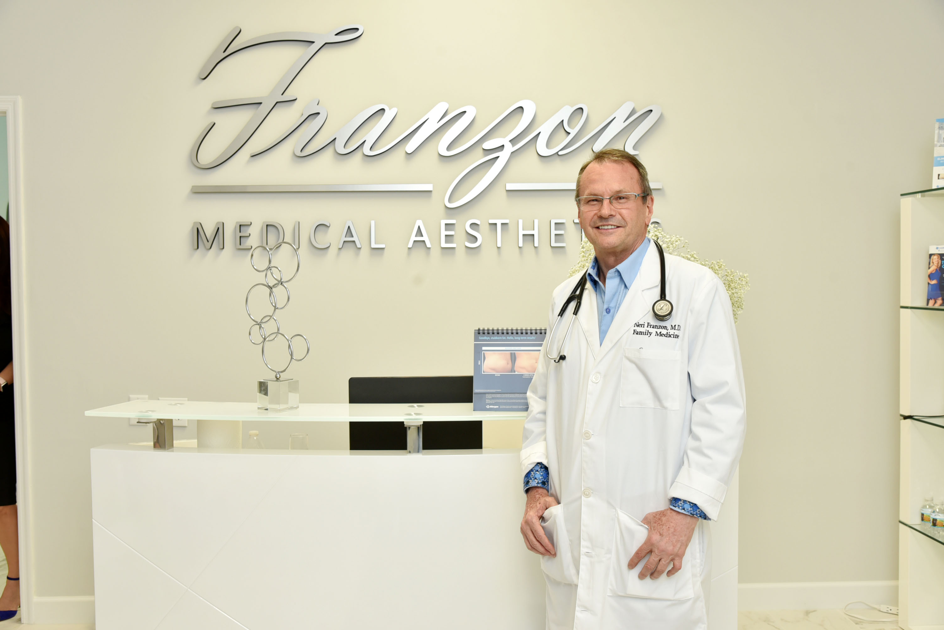 Acontece Magazine & Acontece.com - Médicos brasileiros no Sul da Flórida -  Dr. Neri Franzon's Office!👨‍⚕️ O @drnerifranzon é brasileiro, clínico  geral formado nos Estados Unidos. Com 35 anos de experiência, suas