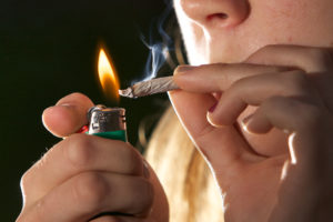 5 coisas que você precisa saber sobre fumar maconha na Flórida