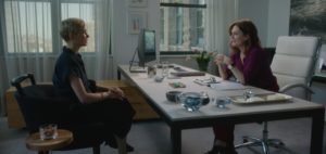 As atrizes Michelle Williams e Julianne Moore no drama "After the Wedding