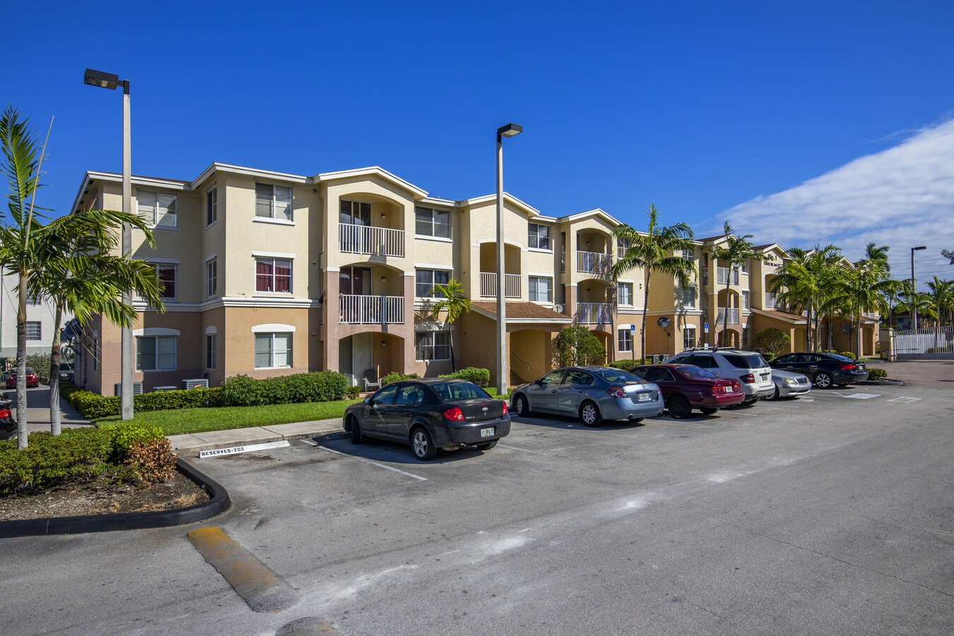 Mercado imobiliário venda de multifamily em Miami e Orlando a todo vapor